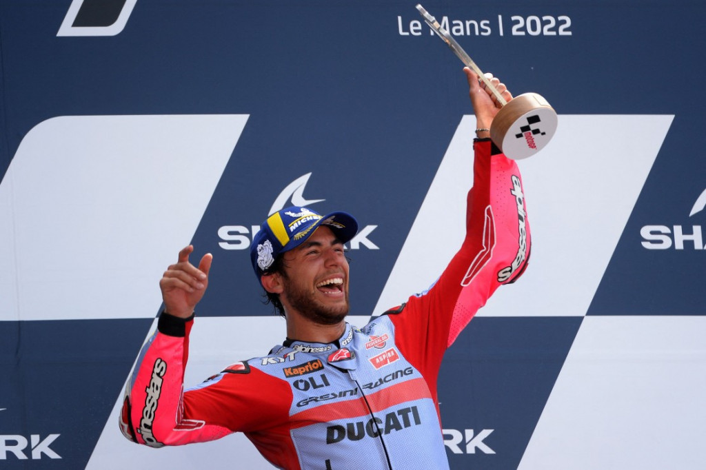 Rider Gresini Racing Enea Bastianini menjuarai MotoGP Prancis 2022 di Sirkuit Le Mans, Minggu, 15 Mei 2022. Dengan hasil ini, dia sudah meraih tiga kemenangan musim ini setelah Qatar dan Amerika Serikat.