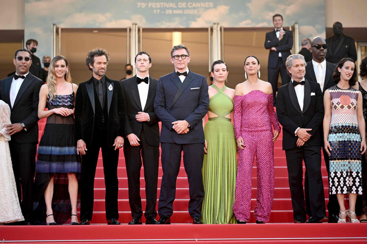 Festival dimulai dengan pemutaran film zombie, Final Cut karya Michel Hazanavicius. Sang sutradara turut bergabung dengan pemeran Berenice Bejo dan Romain Duris di karpet merah.
