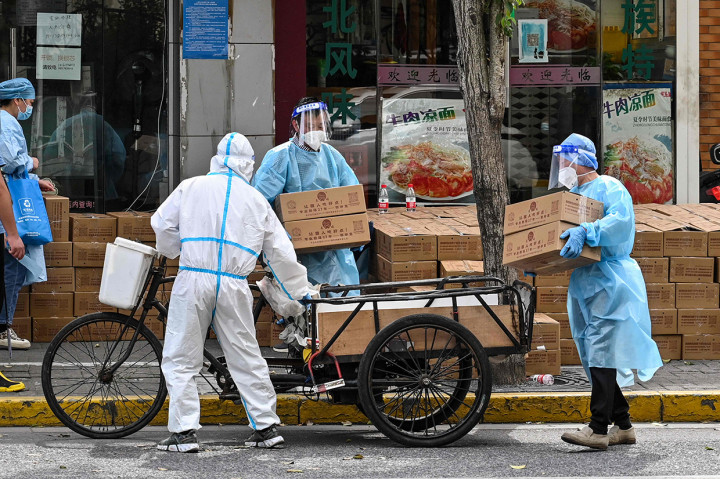 Shanghai telah menetapkan rencana untuk kembalinya kehidupan yang lebih normal mulai 1 Juni dan berakhirnya lockdown Covid-19yang telah berlangsung lebih dari enam minggu dan berkontribusi pada perlambatan tajam dalam kegiatan ekonomi di Tiongkok.