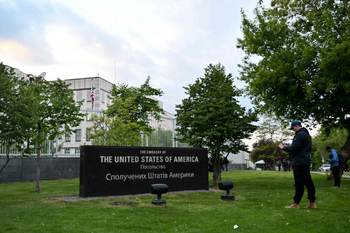 
AS tidak memiliki utusan permanen yang dikonfirmasi Senat untuk Ukraina sejak 2019, ketika mantan presiden Donald Trump mencopot Duta Besar Marie Yovanovitch dari jabatannya.