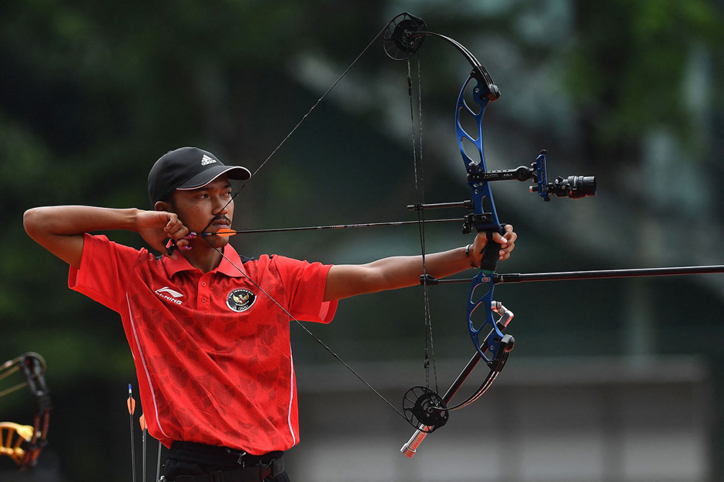 Empat medali emas sebelumnya diraih dari Recurve Perorangan Putra (Arif Dwi Pangestu), Recurve Beregu Putra (Alviyanto Prastyadi, Arif Dwi Pangestu, dan Riau Ega Agatha), Recurve perorangan Putri (Rezza Octavia), Recurve Campuran (Rezza Octavia/Riau Ega Agatha), Sedangkan Perak dari Recurve Perorangan Putra (Riau Ega Agatha).