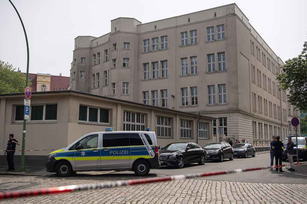 Sejumlah tembakan diarahkan ke sebuah sekolah di kota Bremerhaven di Jerman utara pada Kamis, 19 Mei 2022, dan melukai sedikitnya satu orang.