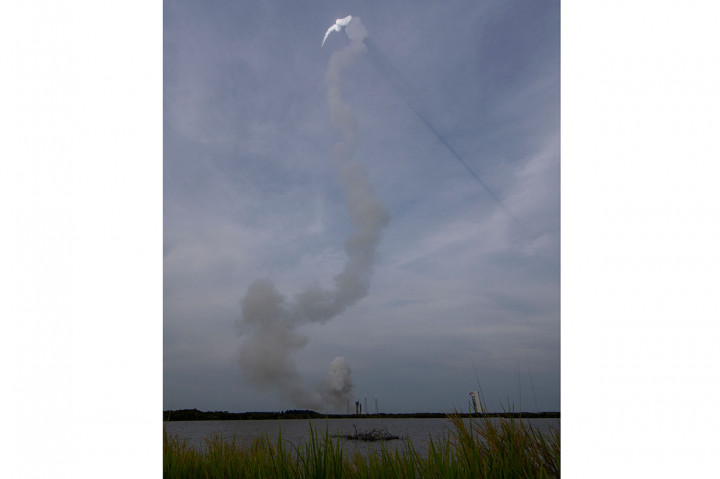 Peluncuran ini akan mengumpulkan data yang ditujukan untuk uji terbang berawak akhir tahun ini, serta membawa lebih dari 227 kg makanan dan persediaan lainnya ke ISS.