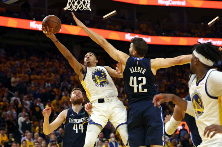 Poole menyelesaikan laga dengan 23 poin, Andrew Wiggins 16 poin, Klay Thompson 15 poin dan Porter 11 poin untuk Warriors, yang menembak 56,1 persen untuk kedua gim berturut-turut.