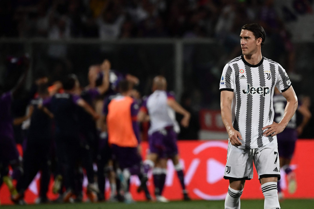 Juventus menelan kekalahan kala bertamu ke markas Fiorentina pada pekan terakhir Serie A, kasta tertinggi Liga Italia, musim 2021-2022.