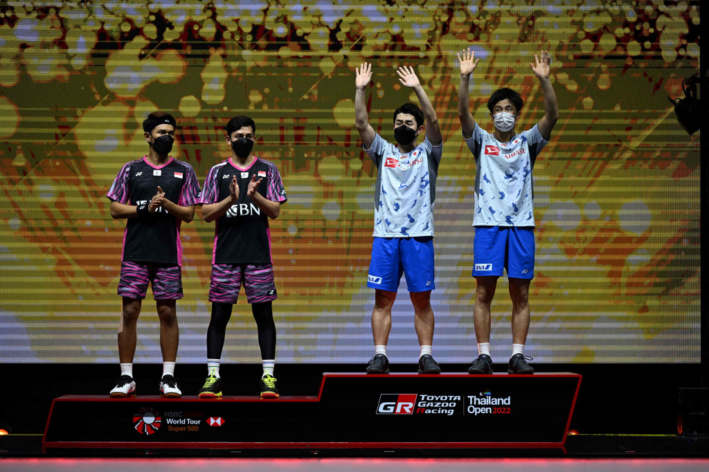 Pasangan ganda putra Indonesia Fajar Alfian/Muhammad Rian Ardianto mundur dari final Thailand Open 2022 dan menjadi runner-up setelah Fajar mengalami cedera di gim pertama.