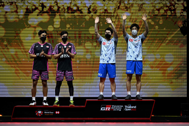 Pasangan ganda putra Indonesia Fajar Alfian/Muhammad Rian Ardianto mundur dari final Thailand Open 2022 dan menjadi runner-up setelah Fajar mengalami cedera di gim pertama.