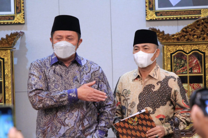 Menurutnya, diberikan SK Plh terlebih dahulu sembari melengkapi persyaratan Pj Bupati Muba karena masih ada beberapa persyaratan yang harus dipenuhi. 