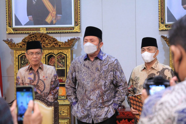 Apriyadi yang sebelumnya Sekretaris Daerah Muba merupakan sosok yang berpengalaman di bidang birokrat. Mengawali karir sebagai Kepala Desa (Kades) Pematang Palas Banyuasin I pada tahun 1992, alumni SMA Negeri 3 Palembang ini akhirnya menahkodai Kabupaten Muba hingga 2024 mendatang.