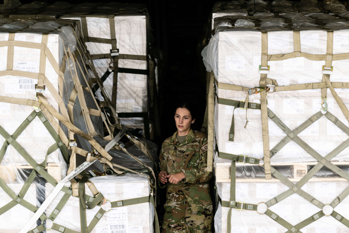 Susu bayi itu akan diuji kualitasnya terlebih dahulu di laboratorium terdekat sebelum didistribusikan.