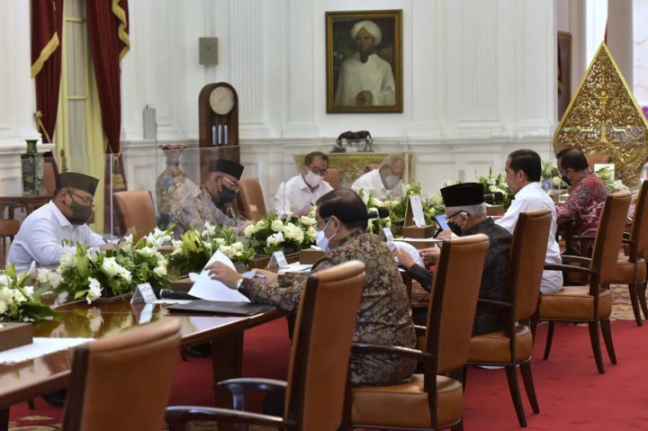 Hal ini disampaikan Jokowi saat memimpin rapat terbatas (ratas) tentang evaluasi mudik 2022 bersama para menteri di Istana Merdeka, Jakarta, Selasa, 24 Mei 2022. 
