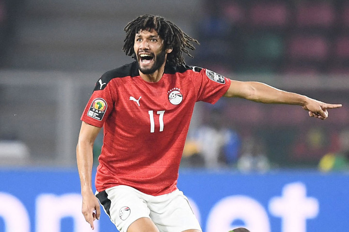 Pemain tim nasional Mesir itu telah mencetak lima gol dalam 147 penampilannya sejak tiba di Emirates dari klub Swiss Basel pada 2016.