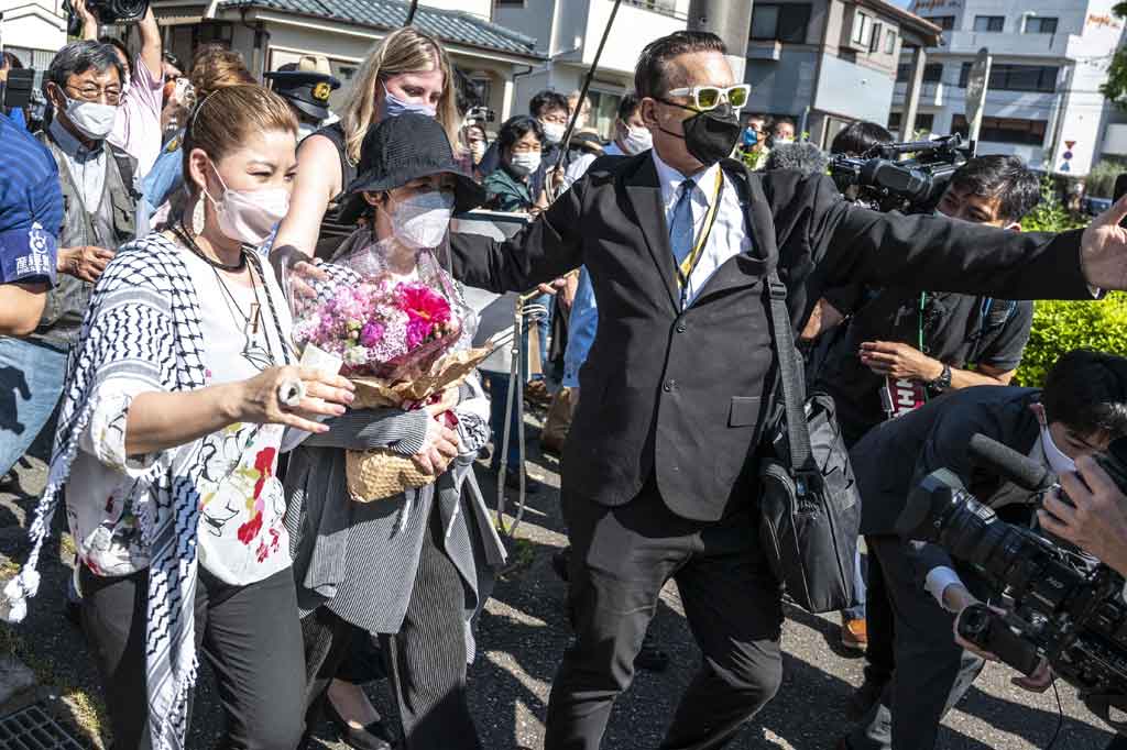 Shigenobu adalah salah satu wanita paling terkenal di dunia selama tahun 1970-an hingga 1980-an, ketika kelompok kiri radikalnya melakukan serangan bersenjata di seluruh dunia untuk mendukung perjuangan Palestina.