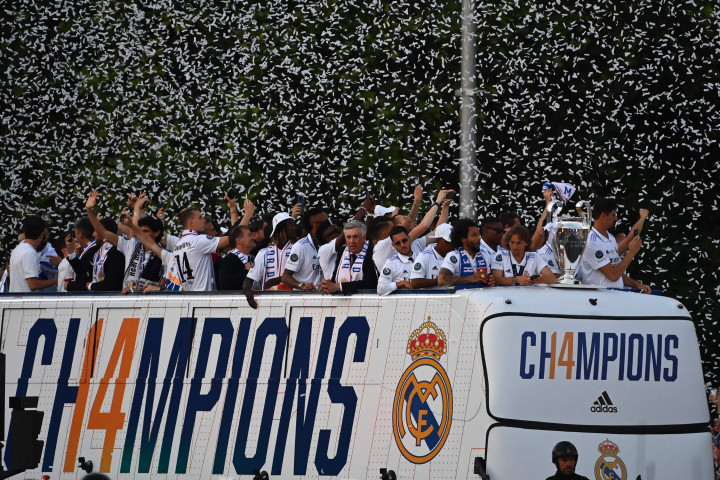 Real Madrid menjuarai Liga Champions 2021/22 usai mengalahkan Liverpool di final. Los Blancos pun meraih La Decimocuarta, gelar European Cup/Liga Champions mereka yang ke-14.
