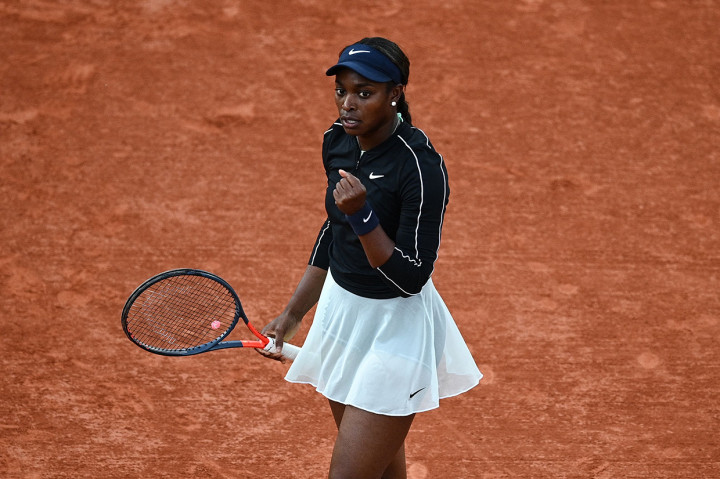 Dua petenis AS, Coco Gauff dan Sloane Stephens berhasil mencapai quarter final french open 2022, setelah berhasil mengatasi lawan2nya di R16.