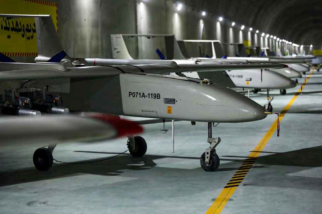 Iran mulai mengembangkan drone, atau pesawat udara tak berawak (UAV), pada 1980-an selama perang delapan tahun dengan Irak.