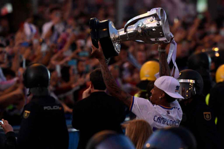 Militao telah menjadi bagian penting dari lini pertahanan Real Madrid dan membangun kemitraan yang bagus bersama David Alaba dan mampu meraih gelar Liga Spanyol serta Liga Champions musim ini.