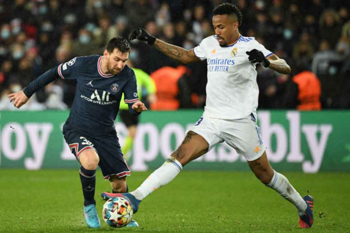 Eder Militao datang dari FC Porto pada musim panas 2019 dengan biaya 50 juta euro atau sekitar Rp783 miliar dan membuat pemain berusia 24 tahun itu menjadi pemain belakang termahal Real Madrid.