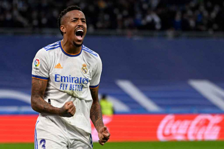 Ia juga sukses menggantikan peran Sergio Ramos serta Raphael Varane yang hengkang dari Santiago Bernanbeu pada bursa transfer musim panas lalu.