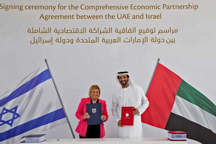 Utusan Emirat untuk Israel, Mohamed Al Khaja, memuji hal tersebut sebagai pencapaian yang belum pernah terjadi sebelumnya. Kesepakatan tersebut menurut pihak Israel menghapus bea masuk pada 96 persen dari semua produk yang diperdagangkan.