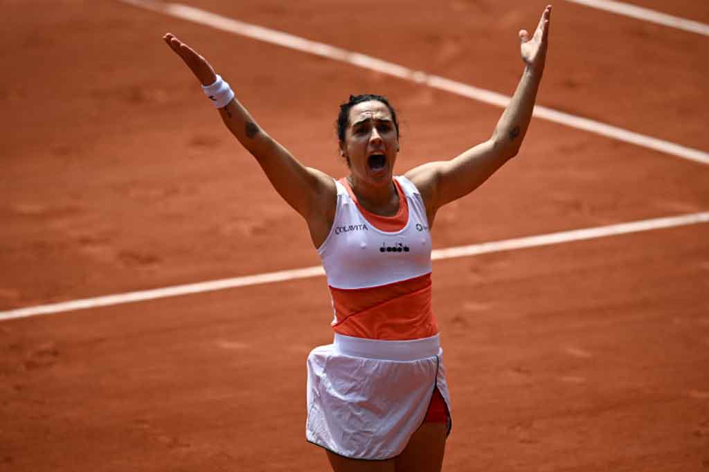 Pemain berusia 28 tahun itu selanjutnya akan menghadapi Coco Gauff atau Sloane Stephens untuk memperebutkan satu tempat di final.