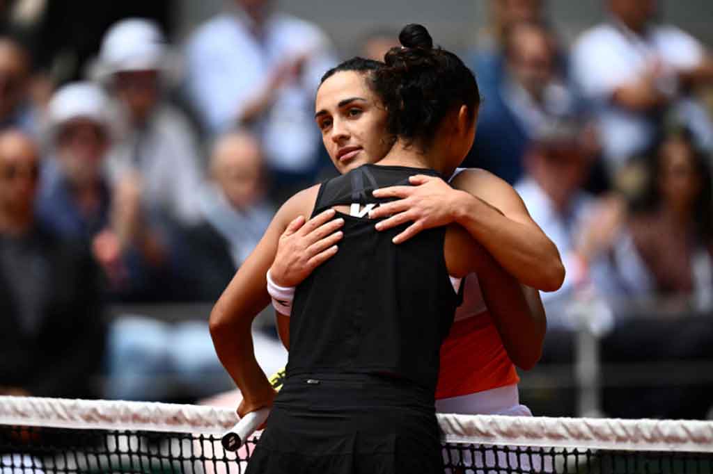 Petenis peringkat 59 dunia Trevisan mengalahkan unggulan ke-17 asal Kanada, sesama pemain kidal dengan skor 6-2, 6-7 (3/7), 6-3.