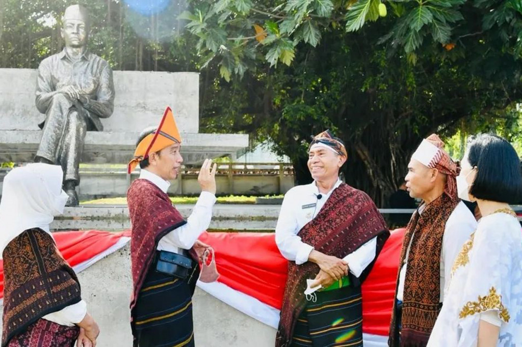 Jokowi meyakini kehangatan yang dimiliki masyarakat Ende juga pernah dirasakan Bung Karno sehingga dapat melahirkan pemikiran dan renungan-renungan tentang Pancasila. 