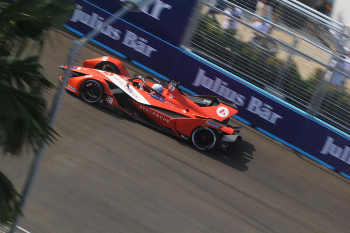 Jakarta E-Prix 2022, yang merupakan seri kesembilan Formula E, akan memanas dengan pertarungan sengit para pembalap yang berebut podium.