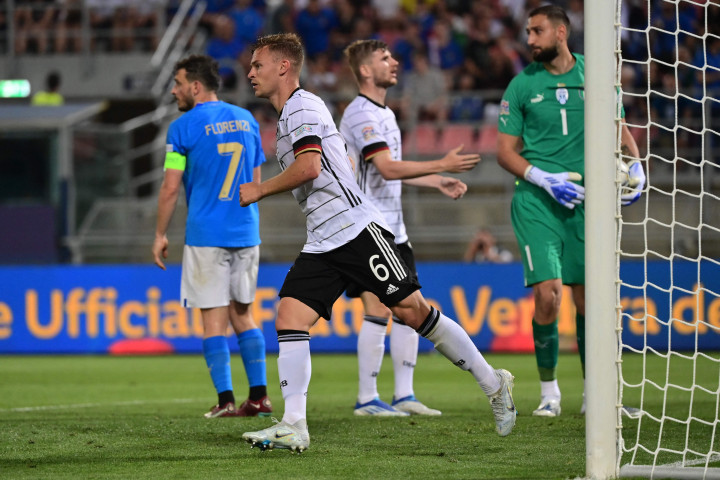 Namun, Joshua Kimmich menyarangkan gol tiga menit kemudian untuk mempersembahkan satu poin kepada timnya.