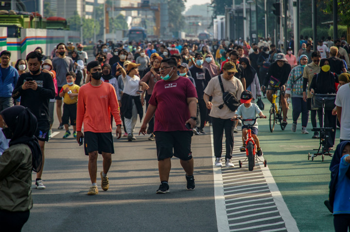 Dinas Perhubungan DKI Jakarta memperpanjang durasi HBKB selama satu jam menjadi pukul 06.00 WIB-11.00 WIB yang sebelumnya hanya hingga pukul 10.00 WIB, dikutip dari salah satu unggahan akun Instagram resmi Dishub DKI Jakarta, @dishubdkijakarta.
