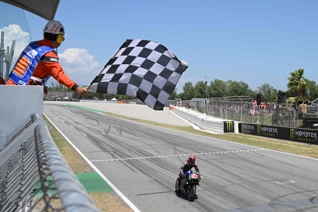 Pembalap Monster Energy Yamaha, Fabio Quartararo, merebut kemenangan dalam balapan MotoGP Catalunya di Sirkuit Barcelona-Catalunya, Spanyol, pada Minggu, 5 Juni 2022, malam WIB.