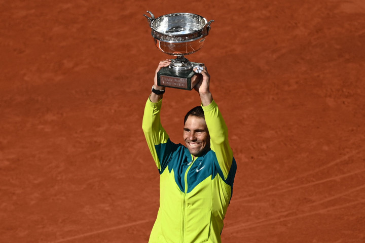 Jumlah trofi tersebut membuat Nadal mendapat julukan King of Clay alias Raja Lapangan Tanah Liat.