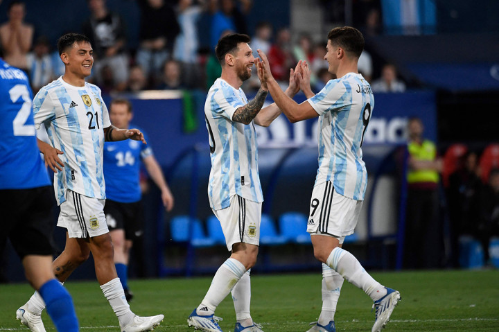 Ini merupakan kali pertama Messi mencetak lima gol dalam satu laga bersama Argentina. Skuad asuhan Lionel Scaloni juga memperpanjang laju tak terkalahkan menjadi 33 laga.