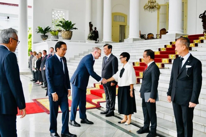 Delegasi Indonesia yang hadir yaitu Menteri Koordinator Perekonomian Airlangga Hartarto, Menteri Luar Negeri Retno Marsudi, Menteri Perdagangan Muhammad Lutfi, Menteri Perindustrian Agus Gumiwang Kartasasmita, Menteri Sekrataris Negara Pratikno, Direktur Jenderal Asia Pasifik dan Afrika Abdul Kadir Jailani, serta Duta Besar Republik Indonesia untuk Australia.