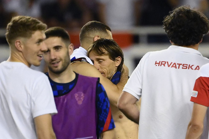 Prancis berada di posisi tiga dengan satu poin. Sementara, Kroasia di peringkat empat dengan poin yang sama, tetapi kalah selisih gol.