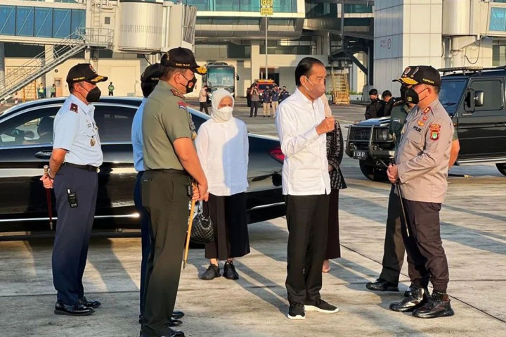 Presiden dan rombongan akan menuju Kabupaten Batang, Jawa Tengah, untuk meninjau industri baterai listrik, dalam salah satu rangkaian kegiatan.