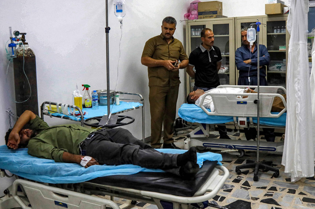 Tiga orang terluka setelah sebuah pesawat tak berawak bersenjata menghantam sebuah jalan di pinggiran Arbil, ibu kota wilayah otonomi Kurdistan, Irak, Rabu, 8 Juni 2022 malam waktu setempat.