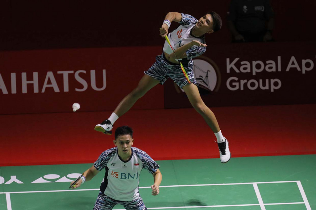 Mereka berhasil memenangi perang saudara kontra Pramudya Kusumawardana/Yeremia Erich Yoche Yacob Rambitan, dalam tiga gim langsung 16-21, 21-17, 21-13, di Istora Senayan, Jakarta, Kamis, 9 Juni 2022.