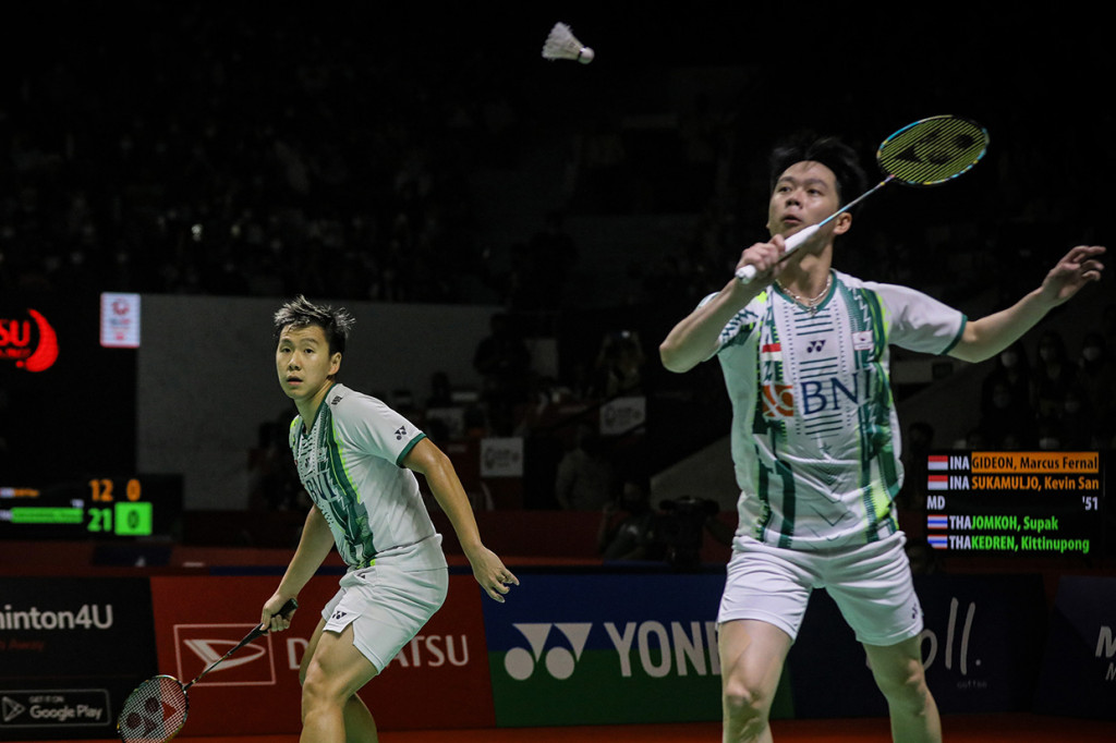 The Minions mengalahkan pasangan Thailand Supak Jomkoh/Kittinupong Kedren dalam pertarungan tiga gim, 21-14, 8-21, 21-18, di Istora Gelora Bung Karno, Jakarta, Kamis, 9 Juni 2022.