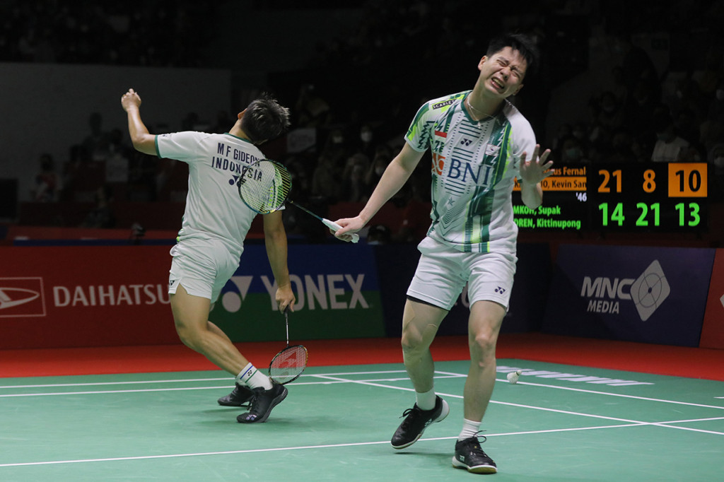 Marcus/Kevin menyusul pasangan Fajar Alfian/Muhammad Rian Ardianto yang sebelumnya lolos ke babak perempat final setelah menundukkan junior mereka, yaitu Pramudya Kusumawardana/Yeremia Erich Yoche Yacob Rambitan. 