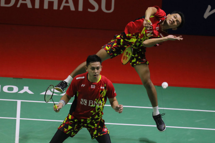 Berbekal kemenangan ini, maka Fajar/Rian menyusul ganda putra peringkat satu dunia Kevin Sanjaya Sukamuljo/Marcus Fernaldi Gideon ke babak empat besar turnamen dengan level BWF Super 500 ini.