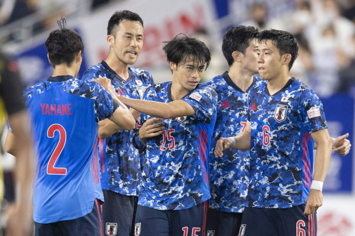 Daizen Maeda yang turun dari bangku cadangan kemudian memanfaatkan umpan pemain pengganti lainnya Junya Ito untuk melengkapi kemenangan 4-1 Jepang delapan menit jelang peluang bubaran.
