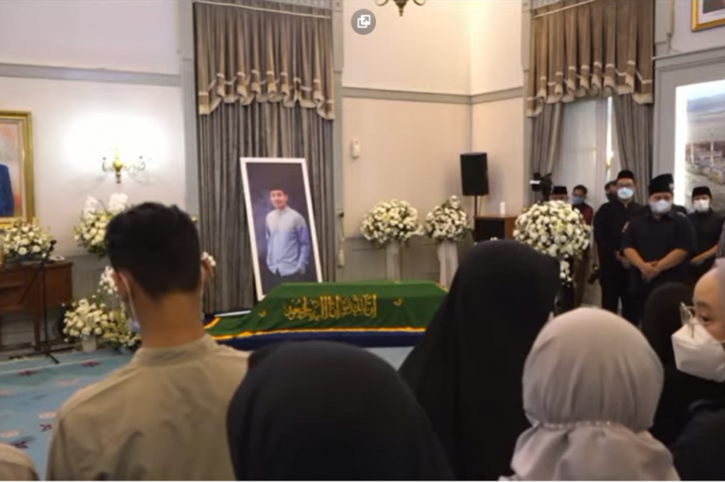 Eril akan disemayamkan di ruang utama Gedung Pakuan Bandung.