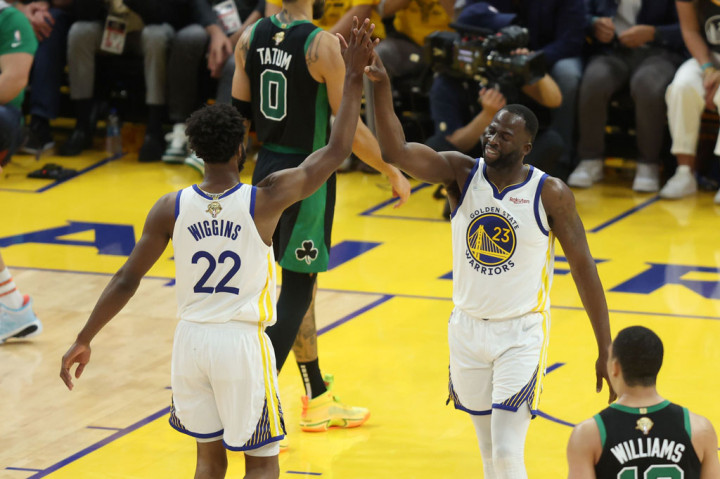 Andrew Wiggins mengemas 26 poin dan 13 rebound saat memimpin Golden State Warriors mengatasi Boston Celtics 104-94 dalam Gim 5 Final NBA di Chase Center, San Francisco, Selasa, 14 Juni 2022 WIB.