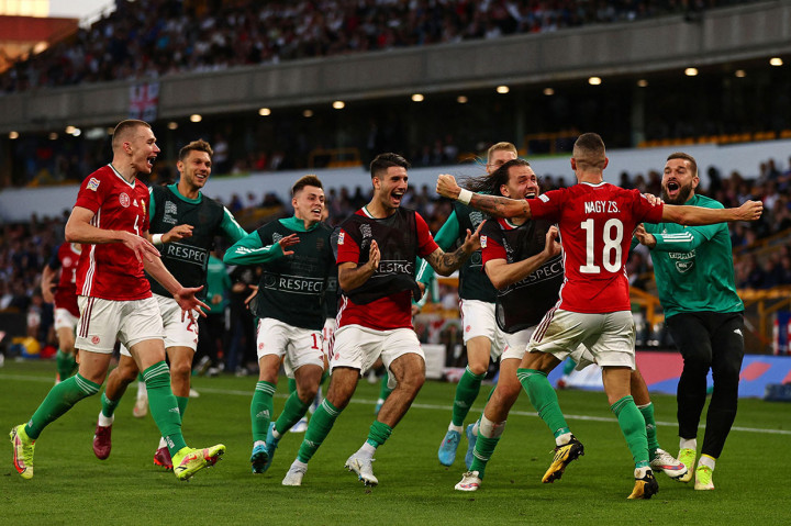 Inggris tertinggal tiga gol dari Hungaria pada menit ke-80 setelah tendangan jarak jauh pemain sayap Zsolt Nagy membobol gawang Ramsdale.