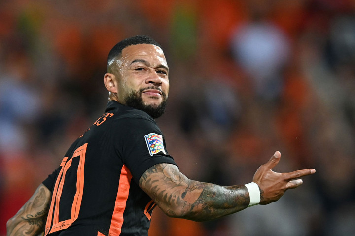 Ketika pertandingan terlihat akan berakhir imbang, Belanda memastikan diri keluar sebagai pemenang setelah penyerang Barcelona Memphis Depay mencetak gol pada menit 90+3 seusai memanfaatkan kesalahan lini belakang Wales.
