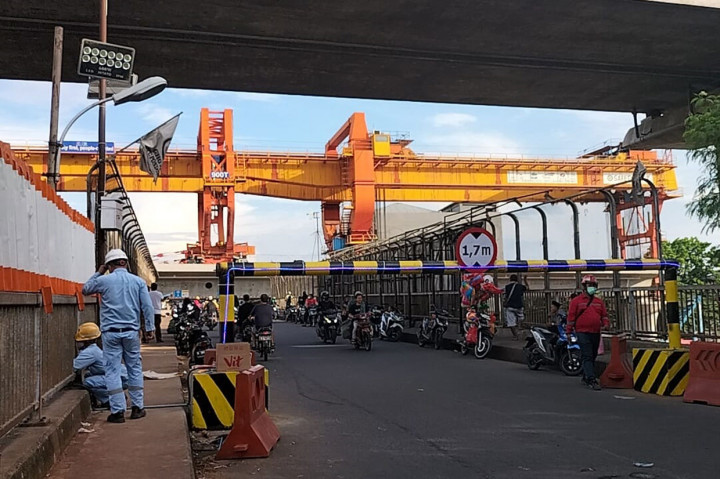 Untuk mengantisipasi kepadatan telah diberlakukan rekayasa lalu lintas. 