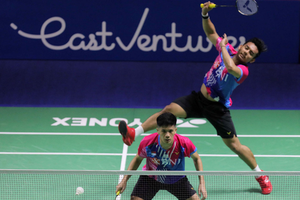 Pramudya/Yeremia mengawali pertandingan dengan kemenangan dua gim langsung 21-19, 21-15 atas wakil Inggris Ben Lane/Sean Vendy.