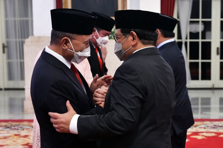 Pelantikan Zulkifli Hasan dan Hadi Tjahjanto berdasarkan Keputusan Presiden Republik Indonesia (Keppres) Nomor 64P Tahun 2022 tentang Pengangkatan Menteri Negara Kabinet Indonesia Maju Periode Tahun 2019-2024 yang ditetapkan pada tanggal 15 Juni 2022. Sementara, pelantikan Wamen berdasarkan Keppres RI Nomor 24 M tahun 2022 tentang Pemberhentian dan Pengangkatan Wakil Menteri Kabinet Indonesia Maju periode 2019-2024.