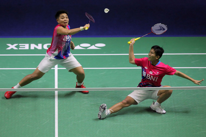 Apri/Fadia akan melawan wakil Tiongkok Zhang Shu Xian/Zheng Yu pada babak 16 besar turnamen level Super 1000 itu.